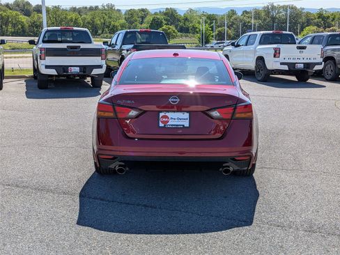 Certified 2024 Nissan Altima 2.5 SR w/ SR Premium Package FWD image 6