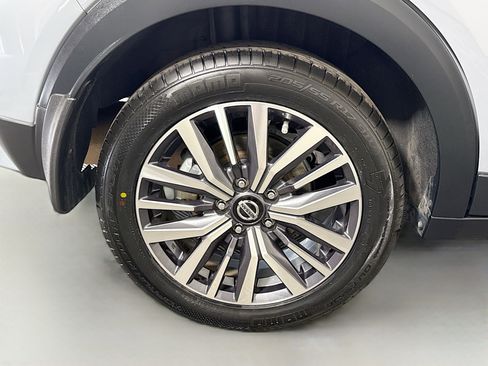 Used 2021 Nissan Kicks SV image 33