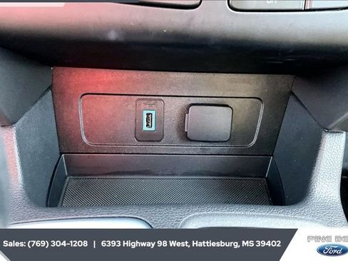Used 2019 Ford Escape SEL image 22
