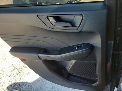 New 2026 Ford Escape Active image 12