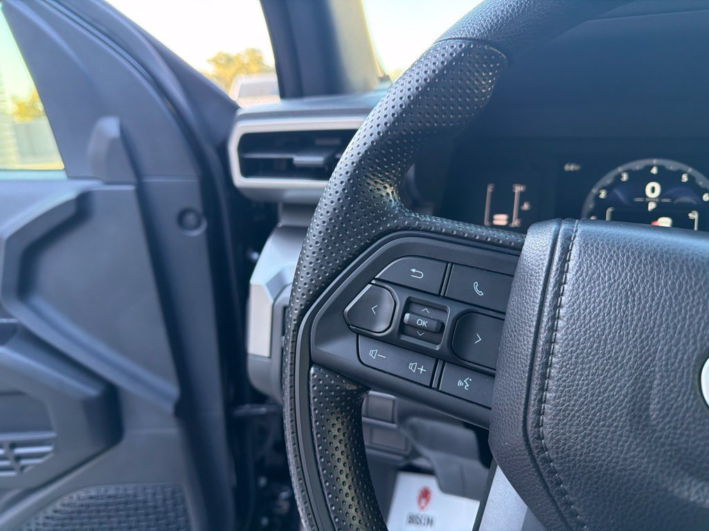 Used 2025 Toyota Tacoma SR5 RWD image 23
