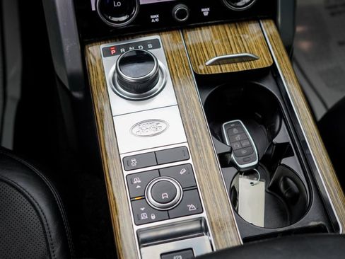 Used 2019 Land Rover Range Rover HSE AWD/4WD image 18