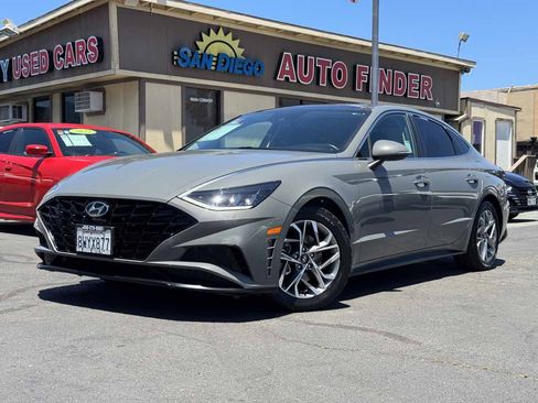 Used 2021 Hyundai Sonata SEL w/ Convenience Package FWD image 2