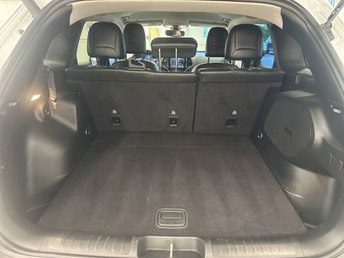 Used 2019 Jeep Cherokee Limited AWD/4WD image 25