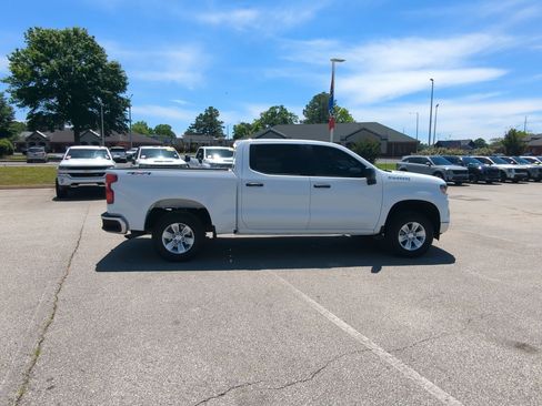 Used 2025 Chevrolet Silverado 1500 W/T w/ WT Value Package AWD/4WD image 10