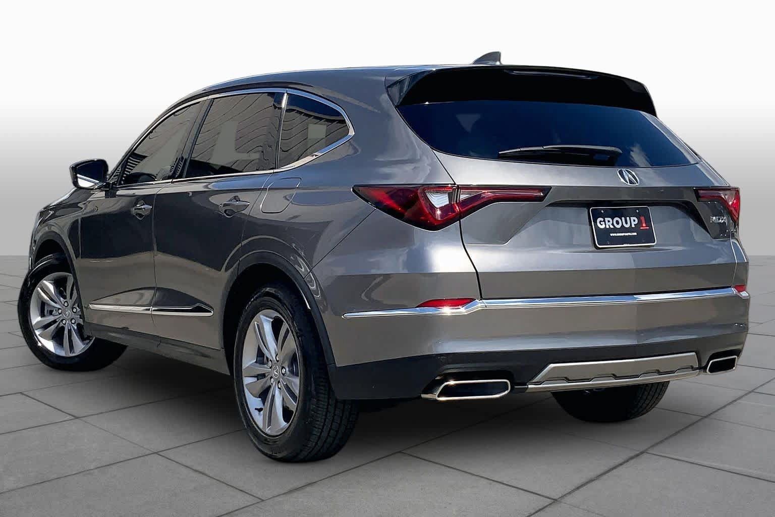 Used 2025 Acura MDX FWD image 12