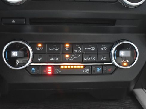 Used 2018 Ford Expedition Limited w/ Equipment Group 302A image 21