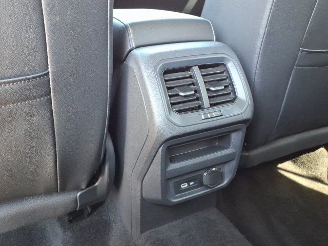 Used 2024 Volkswagen Tiguan SE R-Line AWD/4WD image 19