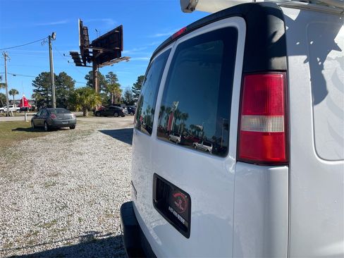 Used 2014 Chevrolet Express 2500 2500 Cargo image 40