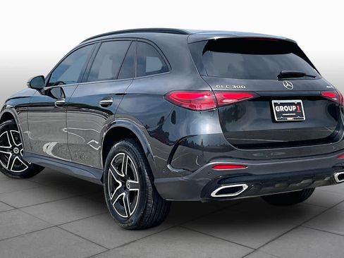Used 2025 Mercedes-Benz GLC 300 4MATIC image 12