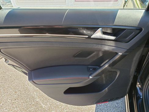 Used 2017 Volkswagen GTI Autobahn FWD image 13