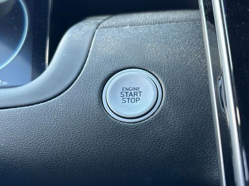 Certified 2023 Hyundai Tucson Limited AWD/4WD image 13