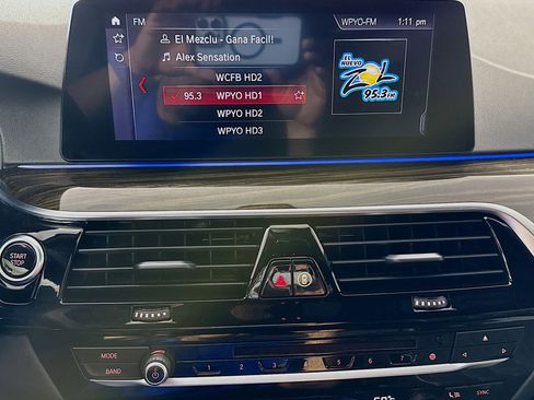 Used 2019 BMW 530e xDrive w/ Executive Package AWD/4WD image 18