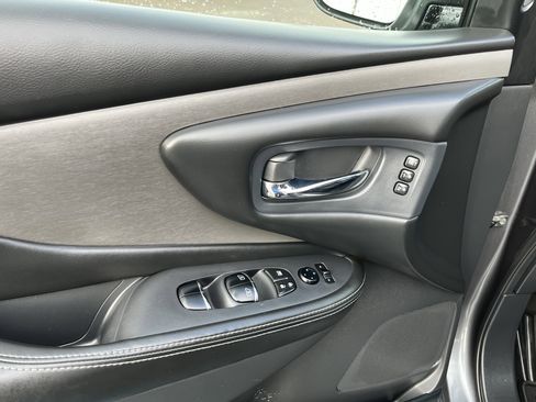 Used 2019 Nissan Murano SL w/ Cargo Package image 17