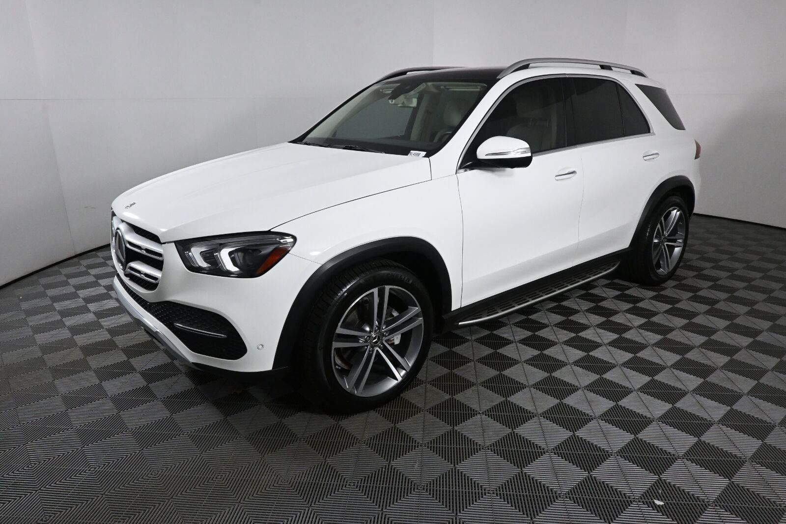 Certified 2020 Mercedes-Benz GLE 350 4MATIC image 1