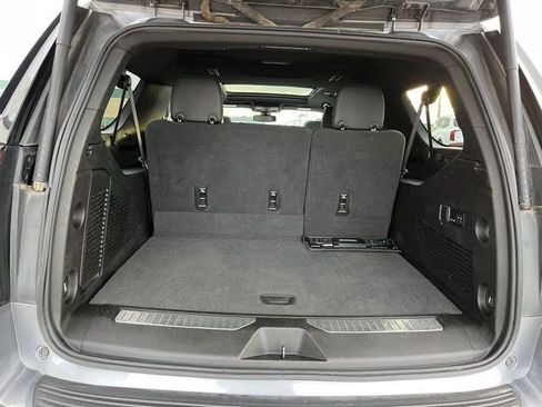 Used 2022 Chevrolet Suburban Z71 w/ Off-Road Capability Package image 41