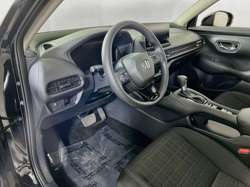 Used 2025 Honda HR-V LX image 9