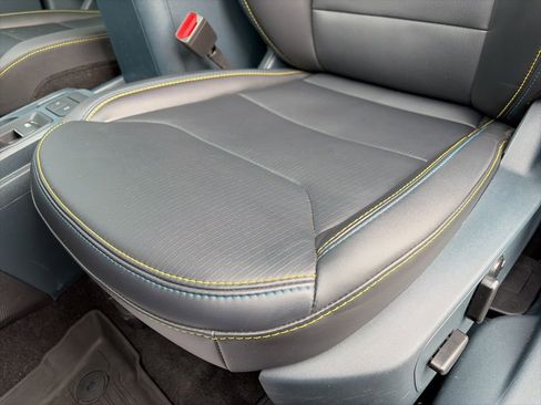 Used 2025 Ford Maverick Lobo AWD/4WD image 21