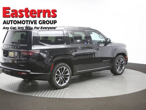 Used 2024 Jeep Wagoneer Series III w/ Premium Group I AWD/4WD image 48