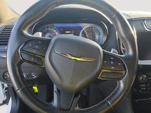 Used 2019 Chrysler 300 S w/ S Model Appearance Package RWD image 13