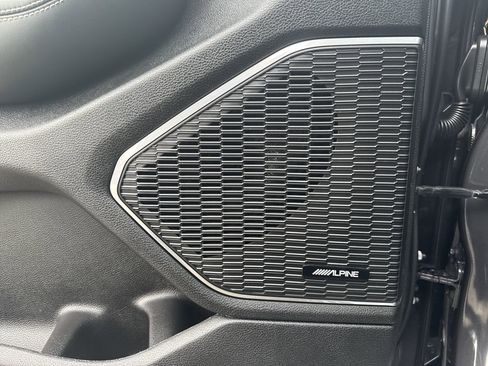 Used 2023 Jeep Grand Cherokee Overland image 24