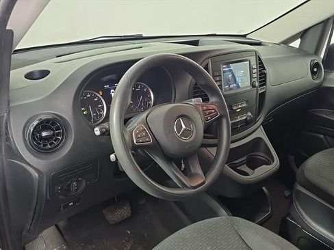 Used 2023 Mercedes-Benz Metris Cargo image 4