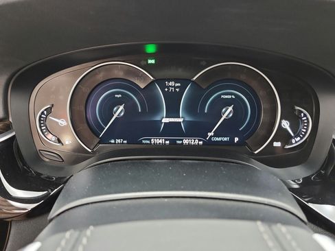 Used 2019 BMW 530e w/ Convenience Package RWD image 9