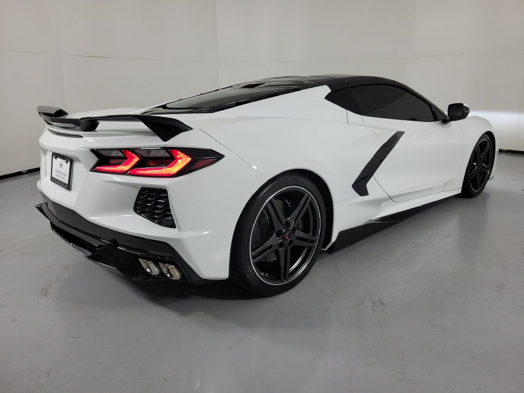 Used 2024 Chevrolet Corvette Stingray Coupe w/ Z51 Performance Package RWD image 4