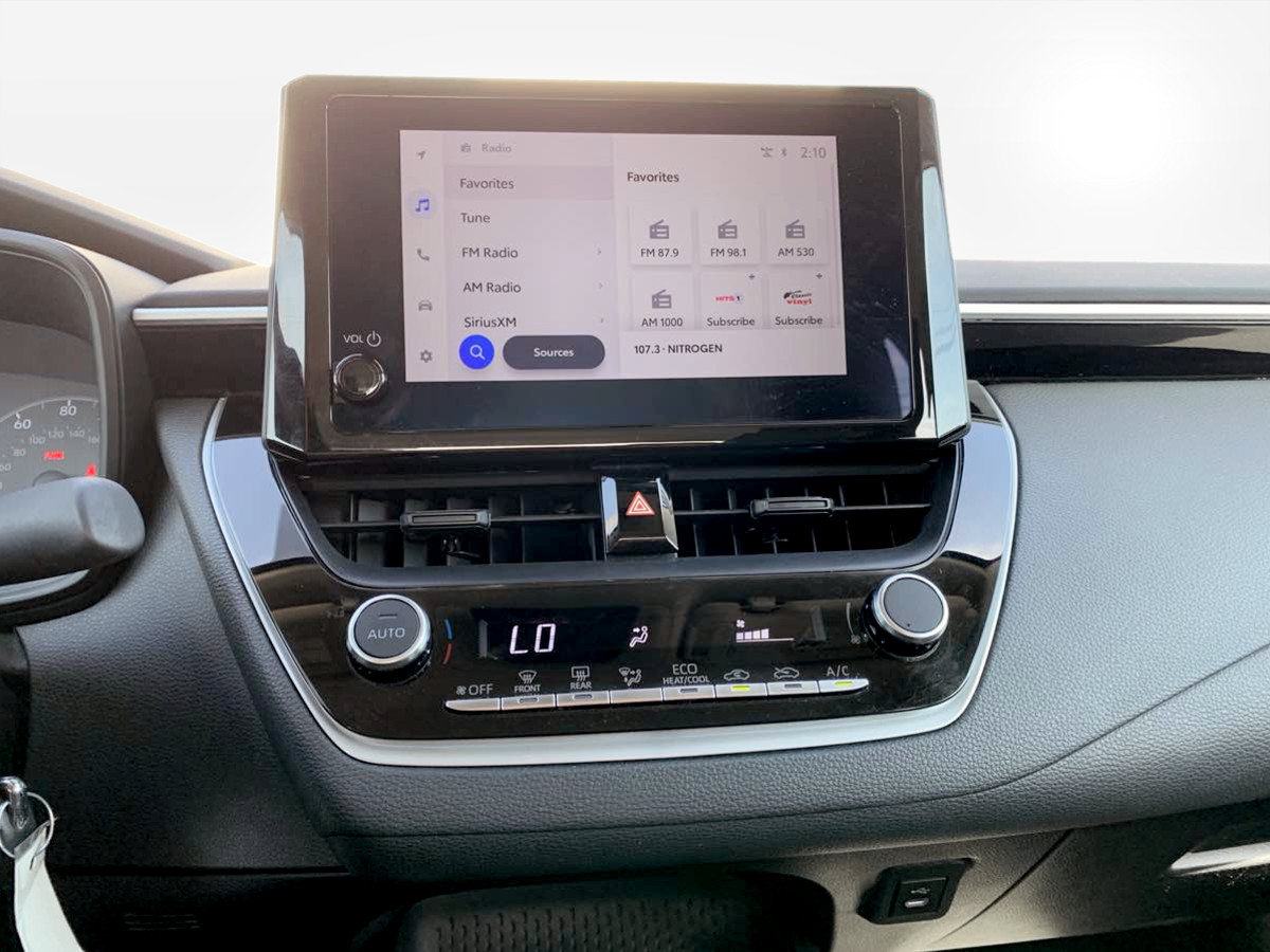 Used 2025 Toyota Corolla LE FWD image 24