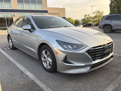 Used 2021 Hyundai Sonata SE FWD image 3