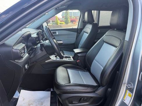 Certified 2023 Ford Explorer XLT w/ Equipment Group 202A AWD/4WD image 11