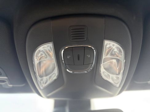 Used 2024 Jeep Compass Latitude AWD/4WD image 33