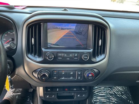 Used 2015 Chevrolet Colorado Z71 image 20