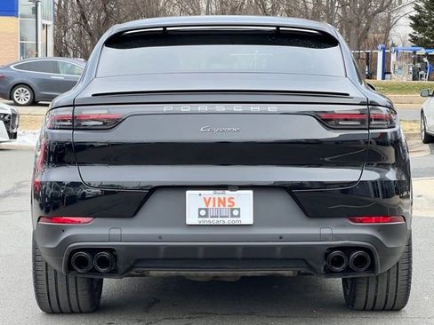 Used 2023 Porsche Cayenne Platinum Edition image 7