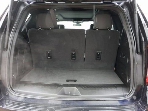 Used 2022 GMC Yukon SLT w/ SLT Premium Package image 22