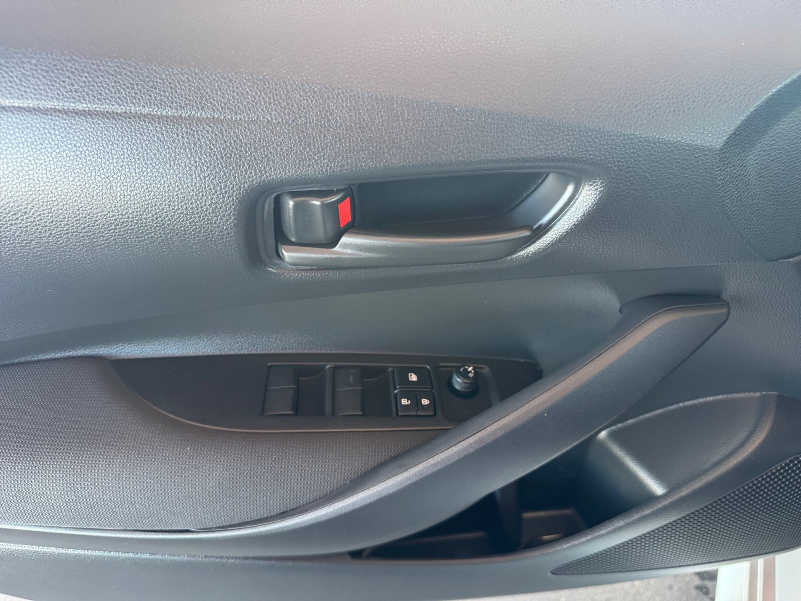 New 2027 Toyota Corolla LE w/ LE Premium Package FWD image 17