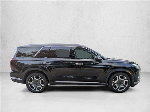 Used 2024 Hyundai Palisade Limited FWD image 4