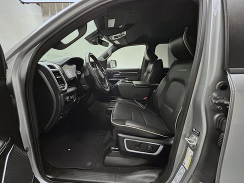 Used 2023 RAM 1500 Laramie AWD/4WD image 10