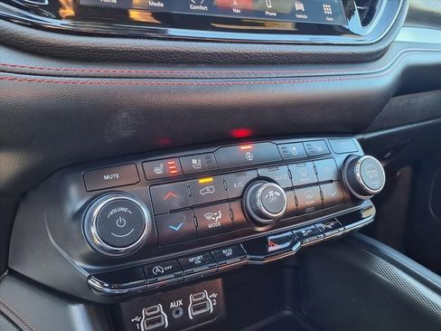 Used 2023 Dodge Durango GT image 8