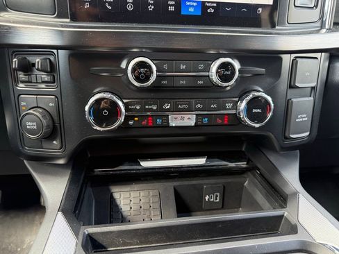 Used 2024 Ford F350 Lariat image 14