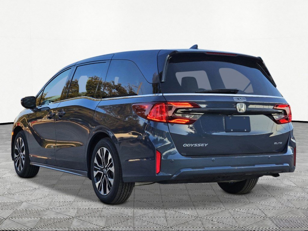 New 2027 Honda Odyssey Elite image 3