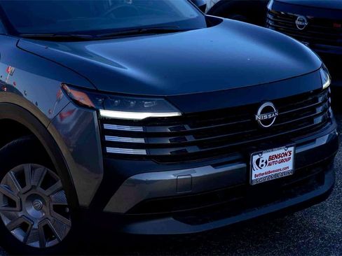 New 2025 Nissan Kicks S image 3