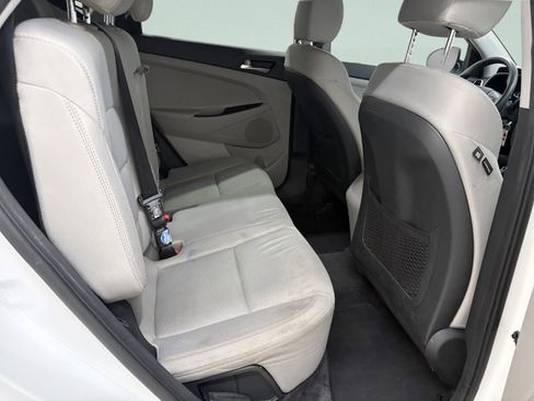 Used 2019 Hyundai Tucson SE w/ Cargo Package AWD/4WD image 29
