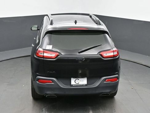 Used 2017 Jeep Cherokee Altitude image 41