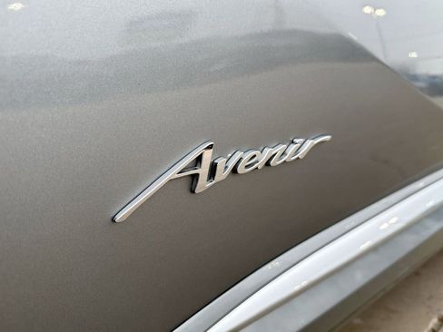 Certified 2023 Buick Envision Avenir image 32