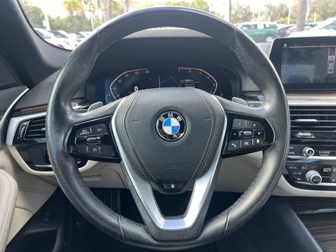 Used 2020 BMW 530i w/ Convenience Package RWD image 18