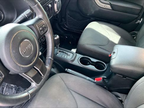 Used 2016 Jeep Wrangler Sport w/ Quick Order Package 24S AWD/4WD image 17