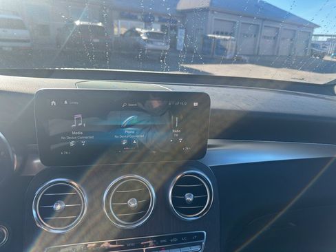 Used 2022 Mercedes-Benz GLC 300 4MATIC image 10