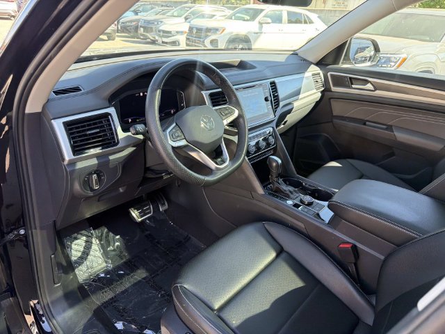 Certified 2023 Volkswagen Atlas SEL R-Line AWD/4WD image 14