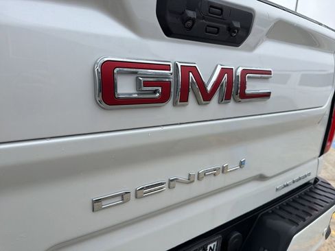 Used 2023 GMC Sierra 2500 Denali w/ Denali Ultimate Package AWD/4WD image 14